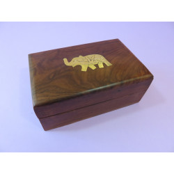 Boîte en bois précieux de Sheesham avec éléphant en cuivre incrusté  